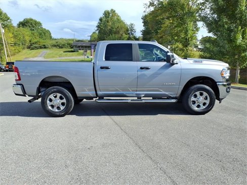 Used 2024 RAM 2500 Big Horn w/ Bed Utility Group image 3