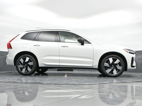New 2025 Volvo XC60 T8 Plus w/ Protection Package Premier image 42