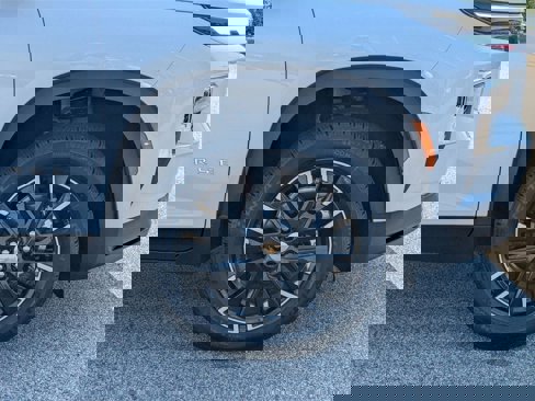 New 2026 Chevrolet Traverse LT w/ Sun and Wheel Package image 11