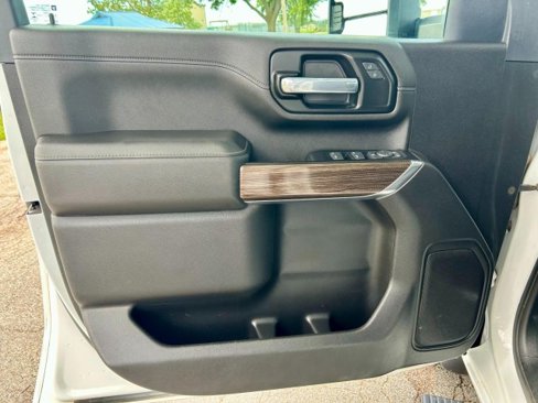 Used 2022 Chevrolet Silverado 2500 LT image 29