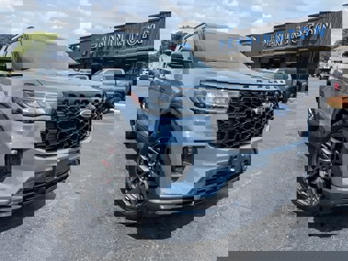 Used 2025 Ford Explorer ST image 1