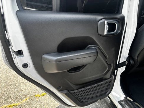 Used 2024 Jeep Wrangler Unlimited Rubicon image 12