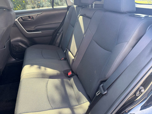 Used 2022 Toyota RAV4 LE image 26