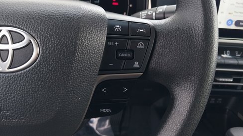 Used 2025 Toyota Camry LE image 20
