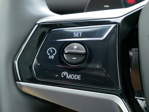 Used 2025 BMW 540i xDrive image 30