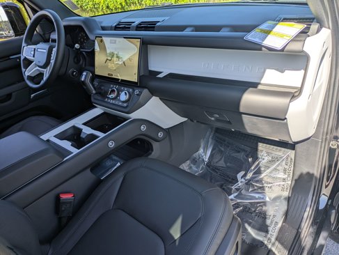 New 2026 Land Rover Defender 110 S image 28