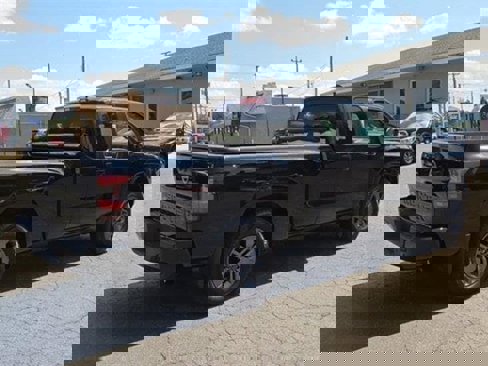 Used 2025 Nissan Frontier SV image 38