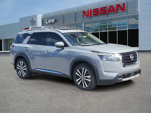 New 2025 Nissan Pathfinder Platinum image 1