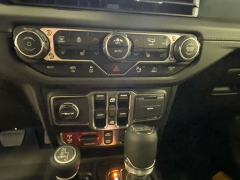 New 2025 Jeep Wrangler Unlimited Rubicon 392 image 11