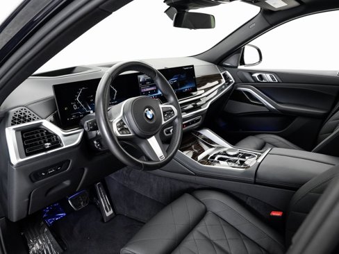 Used 2025 BMW X6 xDrive40i w/ Climate Comfort Package image 4