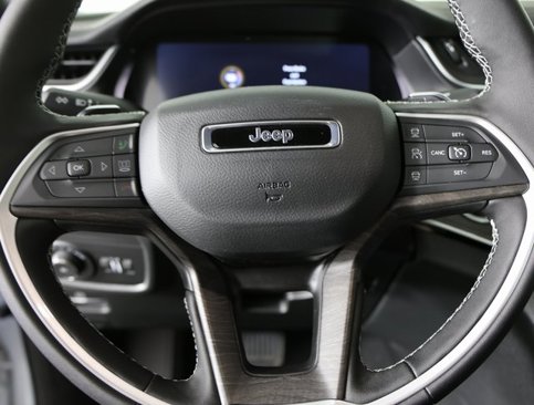 New 2025 Jeep Grand Cherokee L Limited w/ Black Appearance Package image 14