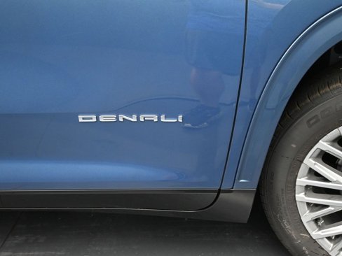 New 2026 GMC Acadia Denali image 6