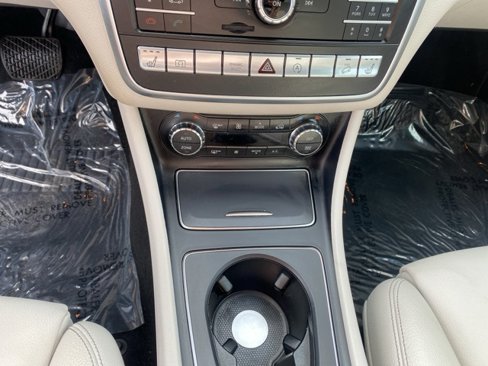 Used 2019 Mercedes-Benz GLA 250 4MATIC image 17