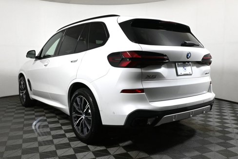 New 2026 BMW X5 xDrive40i w/ M Sport Package image 5