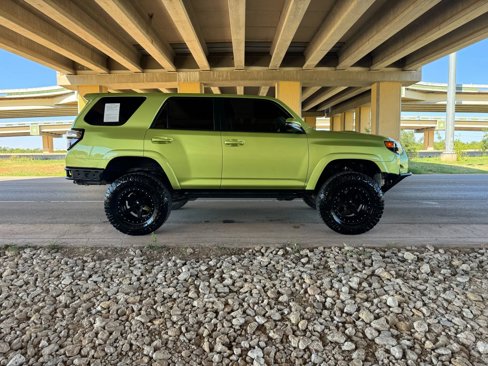 Used 2023 Toyota 4Runner TRD Off-Road Premium image 2