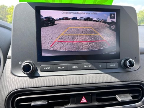 Used 2023 Hyundai Kona SE image 19