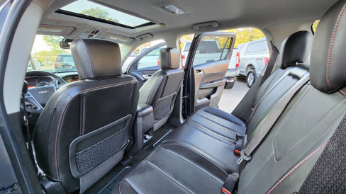 Used 2017 GMC Terrain SLT w/ Open Road Package image 32