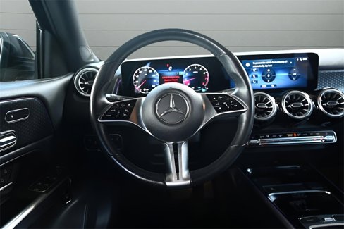 Used 2024 Mercedes-Benz GLB 250 image 33