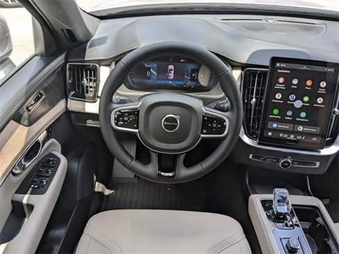 New 2026 Volvo XC90 B6 Plus w/ Protection Package Premier image 17
