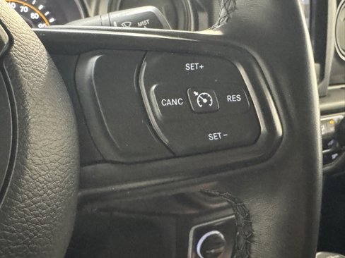Used 2021 Jeep Gladiator Willys image 17