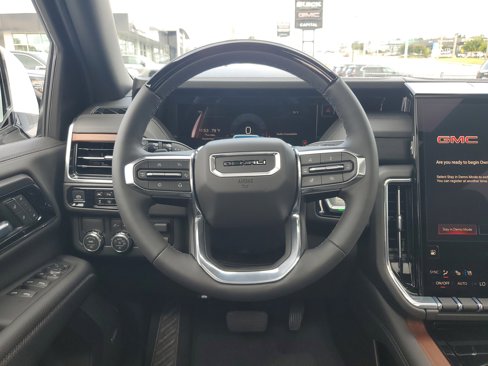 New 2026 GMC Yukon Denali w/ Denali Reserve Package image 14