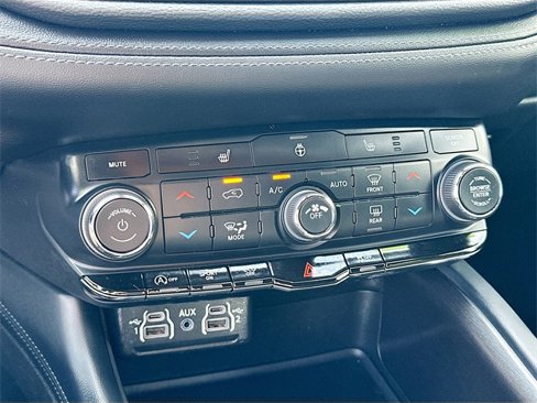 Certified 2024 Dodge Durango SXT image 15