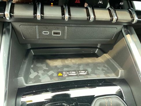 New 2026 GMC Canyon AT4 w/ AT4 Premium Package image 11