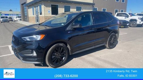 Used 2022 Ford Edge ST-Line w/ Cold Weather Package image 1