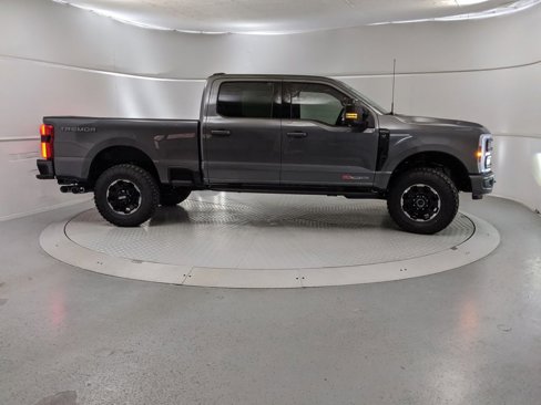 New 2026 Ford F250 Platinum w/ Tremor Off-Road Package image 2