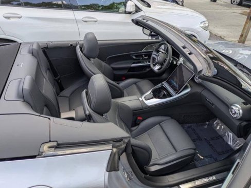 Used 2023 Mercedes-Benz SL 43 AMG w/ Driver Assistance Package image 10