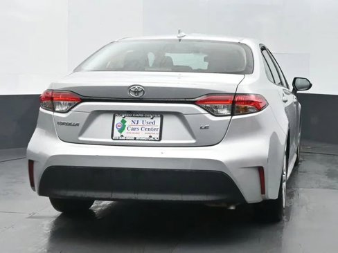 Used 2024 Toyota Corolla LE image 8