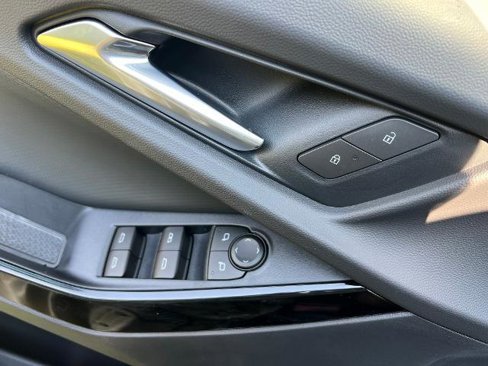 New 2026 Chevrolet Equinox LT w/ Convenience Package II image 10
