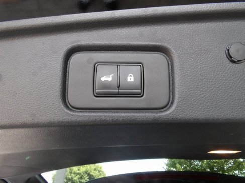 Certified 2024 Nissan Pathfinder SL image 10