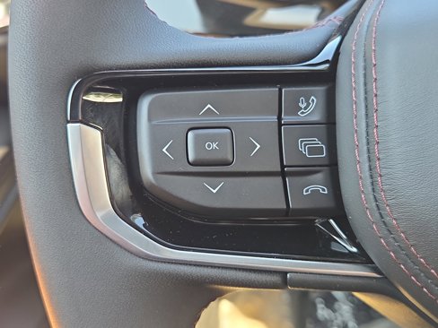 New 2025 Jeep Wagoneer Limited image 13