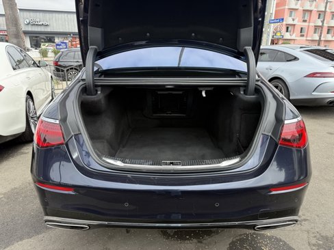 Used 2022 Mercedes-Benz S 500 4MATIC w/ AMG Line Package image 8