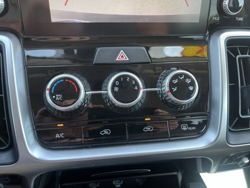 Used 2022 Kia Sorento LX image 23