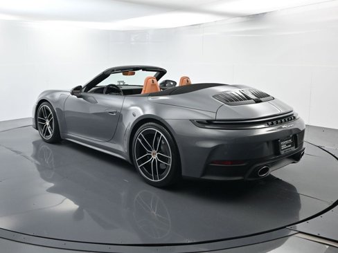 Certified 2025 Porsche 911 Carrera image 3