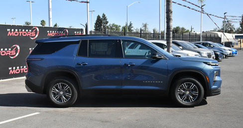 Used 2025 Chevrolet Traverse LT image 9