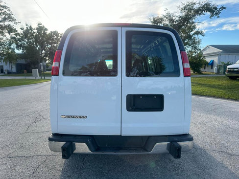Used 2022 Chevrolet Express 2500 w/ Driver Convenience Package image 10