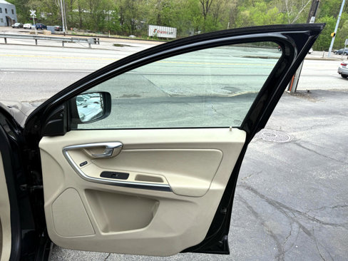 Used 2012 Volvo XC60 T6 image 16