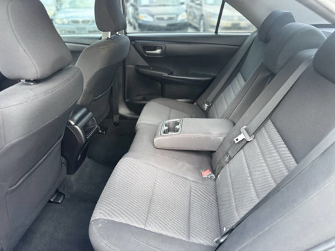 Used 2016 Toyota Camry LE image 18