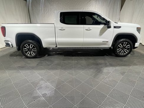 Used 2024 GMC Sierra 1500 AT4 w/ Technology Package image 4