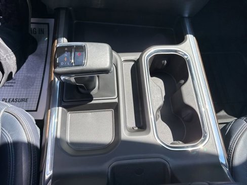 Used 2024 Chevrolet Silverado 1500 High Country image 21