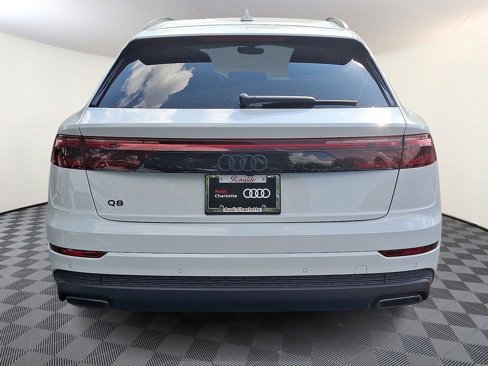 Certified 2025 Audi Q8 Prestige w/ Prestige Package image 5
