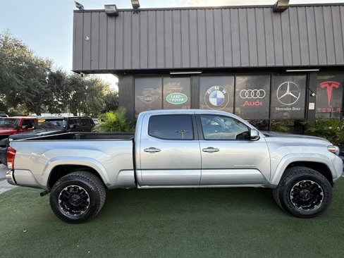 Used 2022 Toyota Tacoma SR5 image 8