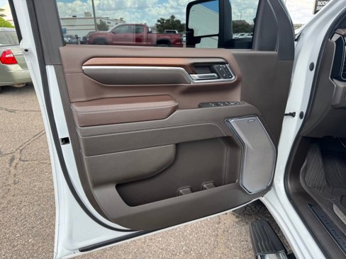 Used 2024 GMC Sierra 3500 Denali w/ Denali Reserve Package image 9