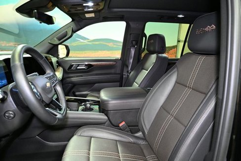 Used 2025 Chevrolet Tahoe High Country w/ Sun And Tow Package image 21