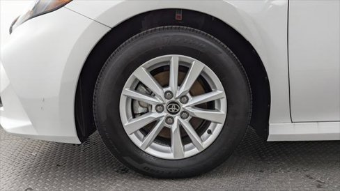 Used 2025 Toyota Camry LE image 29