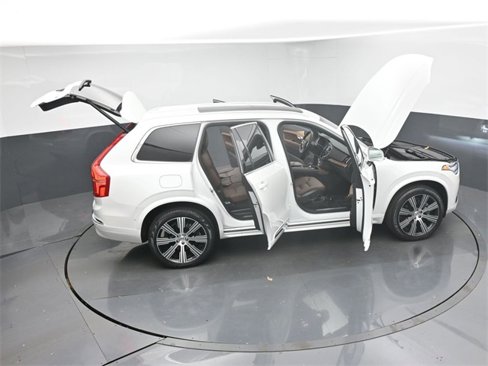 Used 2024 Volvo XC90 B6 Plus w/ Protection Package image 47