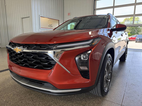 Used 2024 Chevrolet Trax LT w/ Driver Confidence Package image 6